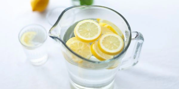 Voldoende water drinken tegen winderigheid